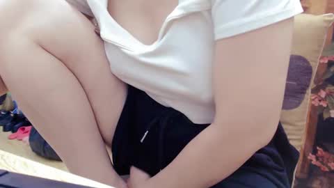 Mia online show from October 2, 8:13 am