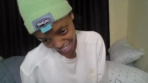 Muffin online show from February 27, 9:18 pm