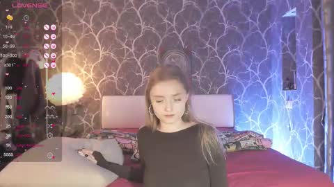 Mia online show from November 30, 4:14 pm