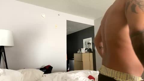 miamiclos1 online show from January 3, 1:46 pm