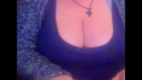 Snapshot of miamimistress chatting on February 22, 10:20 pm maya online show from February 22, 10:20 pm
