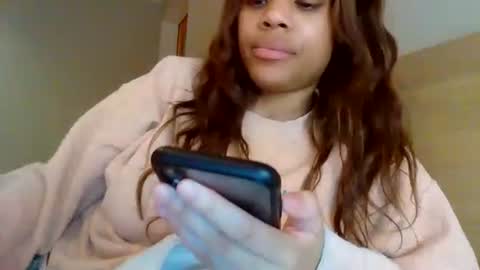 MiaMuffn online show from December 12, 8:47 am