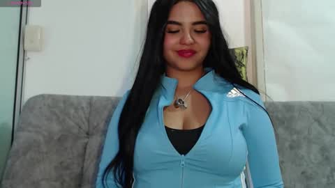 Mia Peyton   online show from October 11, 11:30 pm