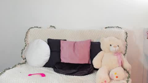 Mia Ravel online show from December 20, 6:48 pm