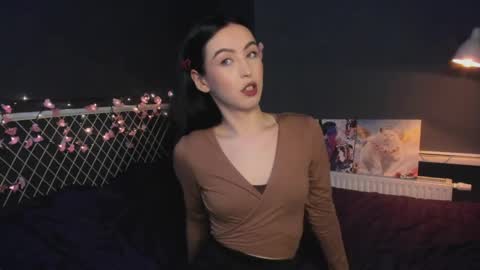 Liz online show from April 3, 5:31 pm