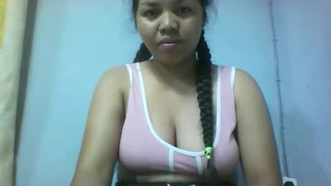 miarii online show from November 16, 7:27 pm