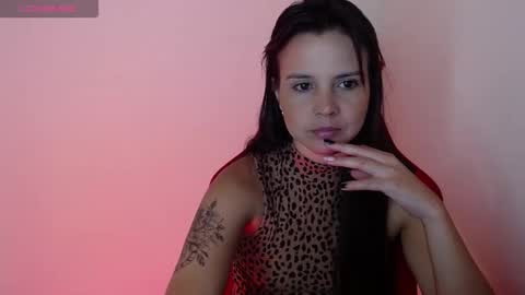 miarobinn_ online show from September 24, 11:28 am