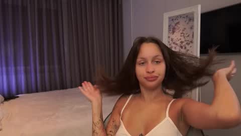 Lilly online show from September 22, 4:27 am