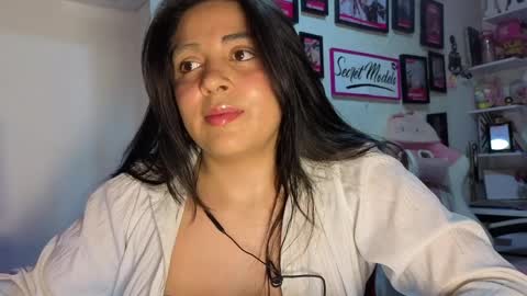 MiaHancock online show from April 3, 6:09 am