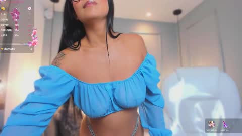 Mia  online show from February 26, 3:21 am