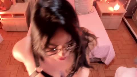 Snapshot of miasphencer chatting on March 5, 7:49 pm Mia online show from March 5, 7:49 pm
