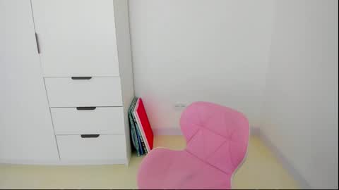 miastripdance online show from November 15, 10:28 am