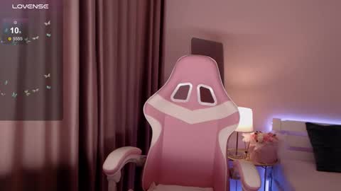 Sofia online show from October 18, 5:17 pm