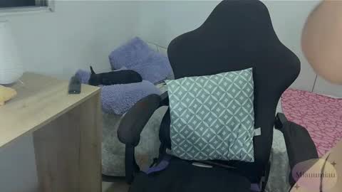 miauumiau online show from September 19, 4:27 am