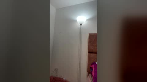 MIA VANESSA online show from April 14, 5:33 am