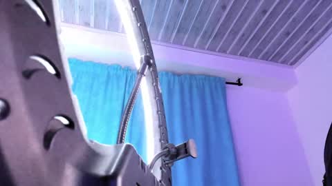 Mia Villalobos online show from June 5, 3:35 am