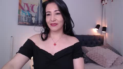 Mia Wilson online show from November 24, 5:39 am