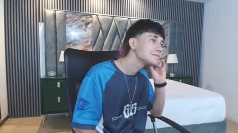 Michael online show from February 7, 8:23 pm