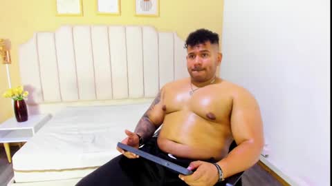 MICHAEL online show from October 6, 8:04 pm