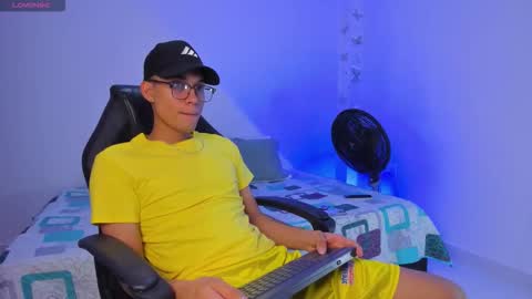 Snapshot of michael_jordan_xxx chatting on October 23, 3:08 am JORDAN online show from October 23, 3:08 am