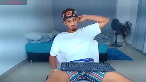 Snapshot of michael_jordanx chatting on February 6, 2:11 am Angel online show from February 6, 2:11 am