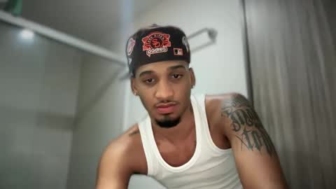 Snapshot of michael_jordanx chatting on March 4, 4:20 pm Angel online show from March 4, 4:20 pm