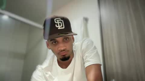 Snapshot of michael_jordanx chatting on March 2, 3:59 pm Angel online show from March 2, 3:59 pm