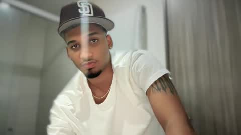 Snapshot of michael_jordanx chatting on February 28, 3:37 pm Angel online show from February 28, 3:37 pm