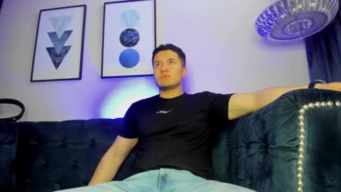 MichaelConnor  online show from February 18, 12:39 pm