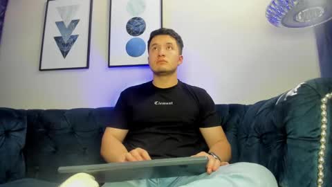 MichaelConnor  online show from February 18, 6:47 pm