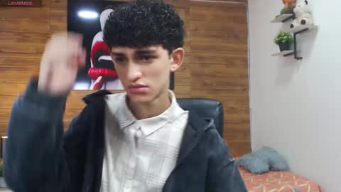 michaelkoiv online show from March 22, 11:36 am