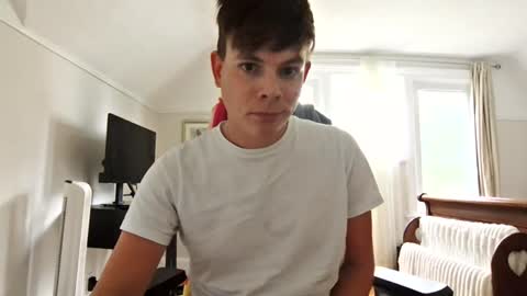 michaeltwinkboy online show from August 6, 7:56 pm