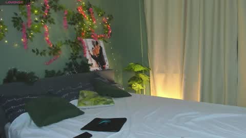 michele_mack online show from January 12, 2:29 am