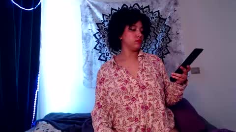 Michi online show from December 15, 1:22 pm