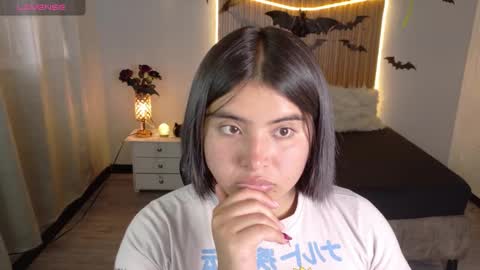 michell_petty01 online show from October 15, 4:41 pm