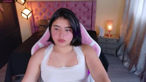 michell_petty01 online show from November 4, 4:30 pm