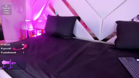 michelle_cutee_ online show from January 13, 10:28 pm