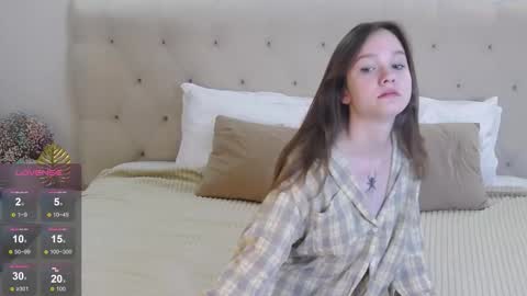 Michelle online show from October 14, 1:36 pm