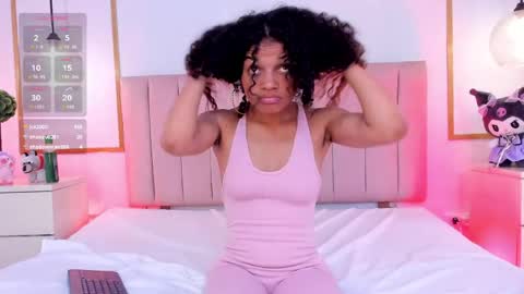 michellebronx online show from May 14, 4:38 pm