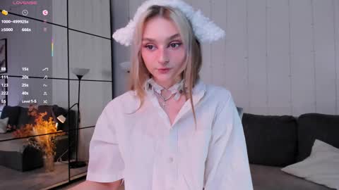 Michelle online show from October 3, 9:45 pm