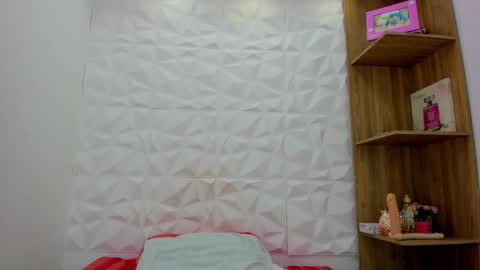 Michelle daniels online show from October 28, 4:19 pm