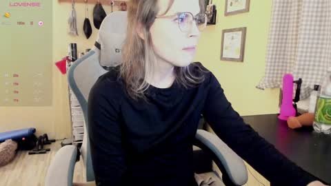 MichelleReid online show from December 15, 12:51 am