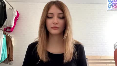 Jenny online show from April 25, 10:06 am