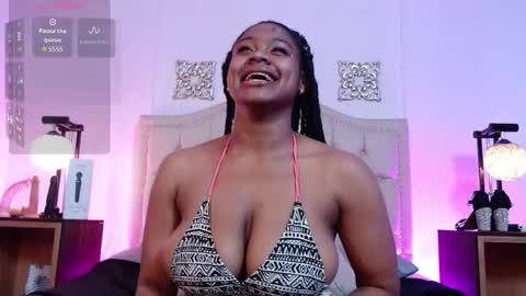 michellmoon1 online show from November 11, 8:00 pm