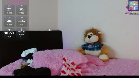 michellmoon1 online show from October 24, 10:43 pm