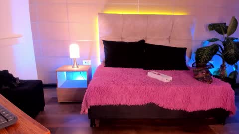 michonne_09 online show from December 21, 12:50 am