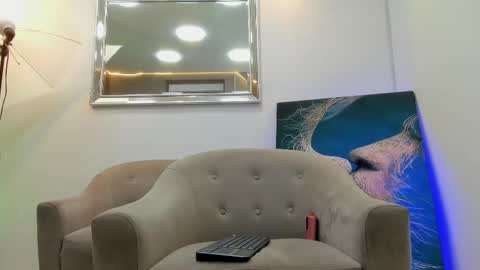 mickey online show from November 4, 7:59 pm