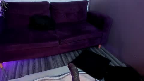 Micki online show from March 24, 11:38 am