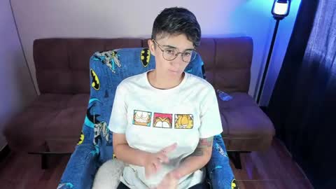 Blue online show from June 2, 3:36 pm