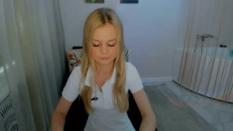 midnighteaura online show from June 6, 3:12 am